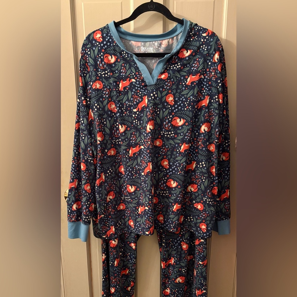 Duluth Trading Co Soft Jam Sleep set - Teal navy Fox Print pajamas XL